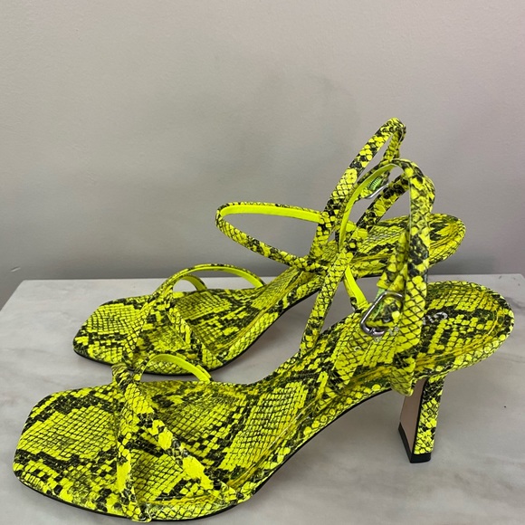 Gianni Bini Yellow Neon Snake Print Sandals - Picture 8 of 10